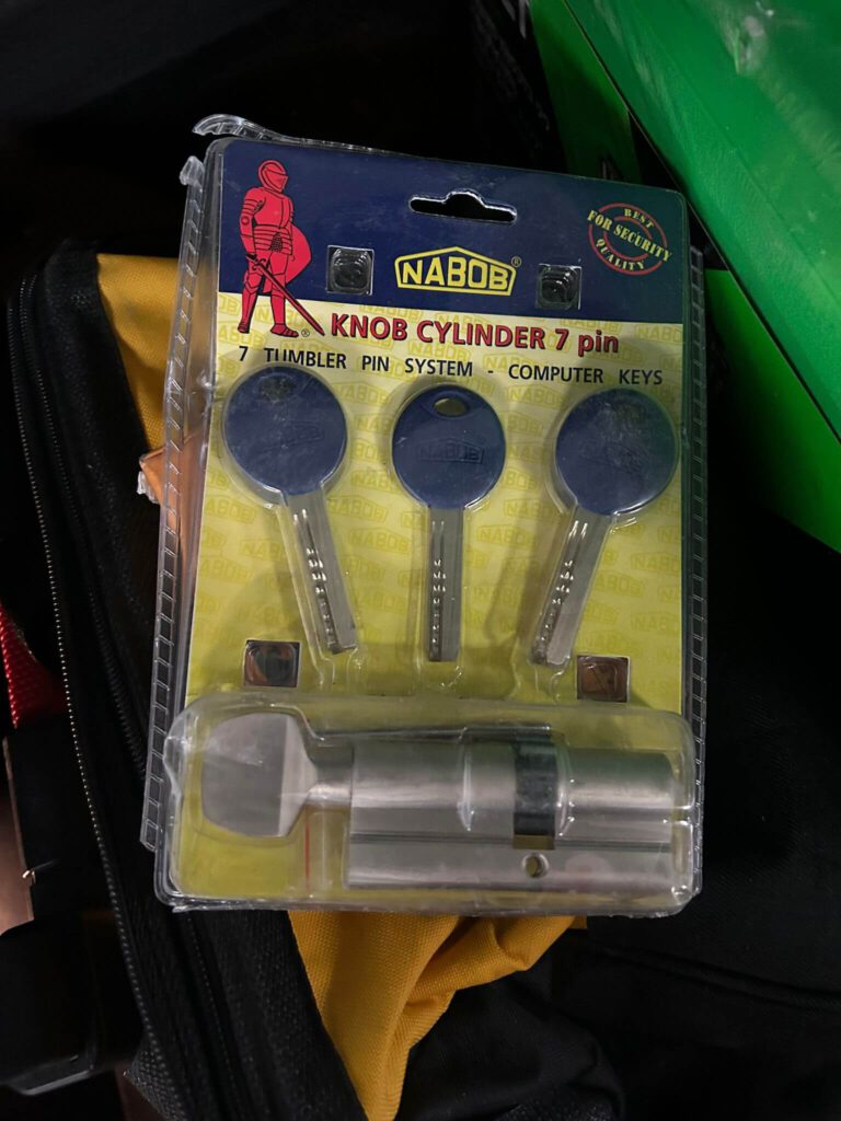 מתקין מנעולים וצילינדרים