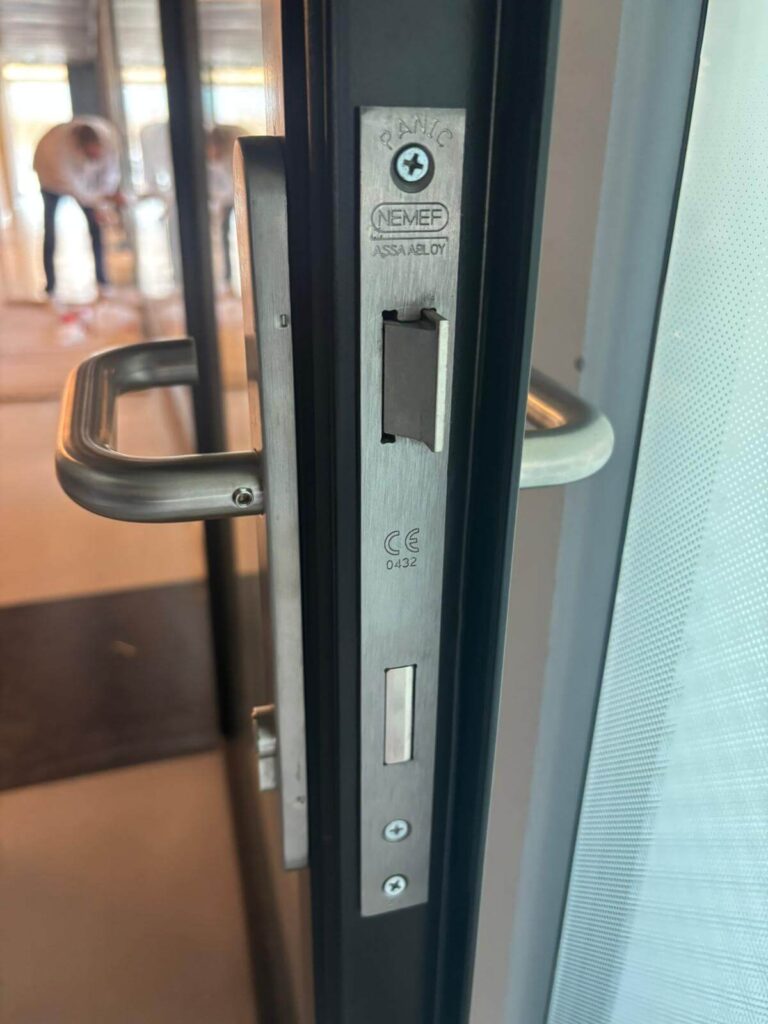 תיקון דלתות בטבריה (1)